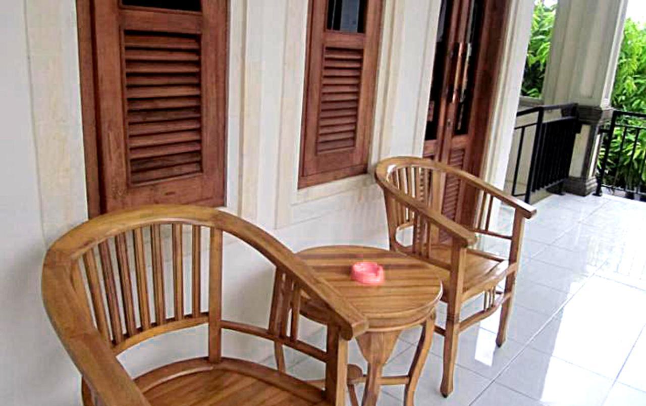 Budget Door Legian Inn Кута Екстериор снимка