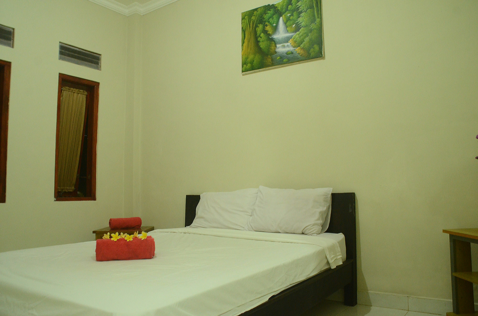 Budget Door Legian Inn Кута Екстериор снимка
