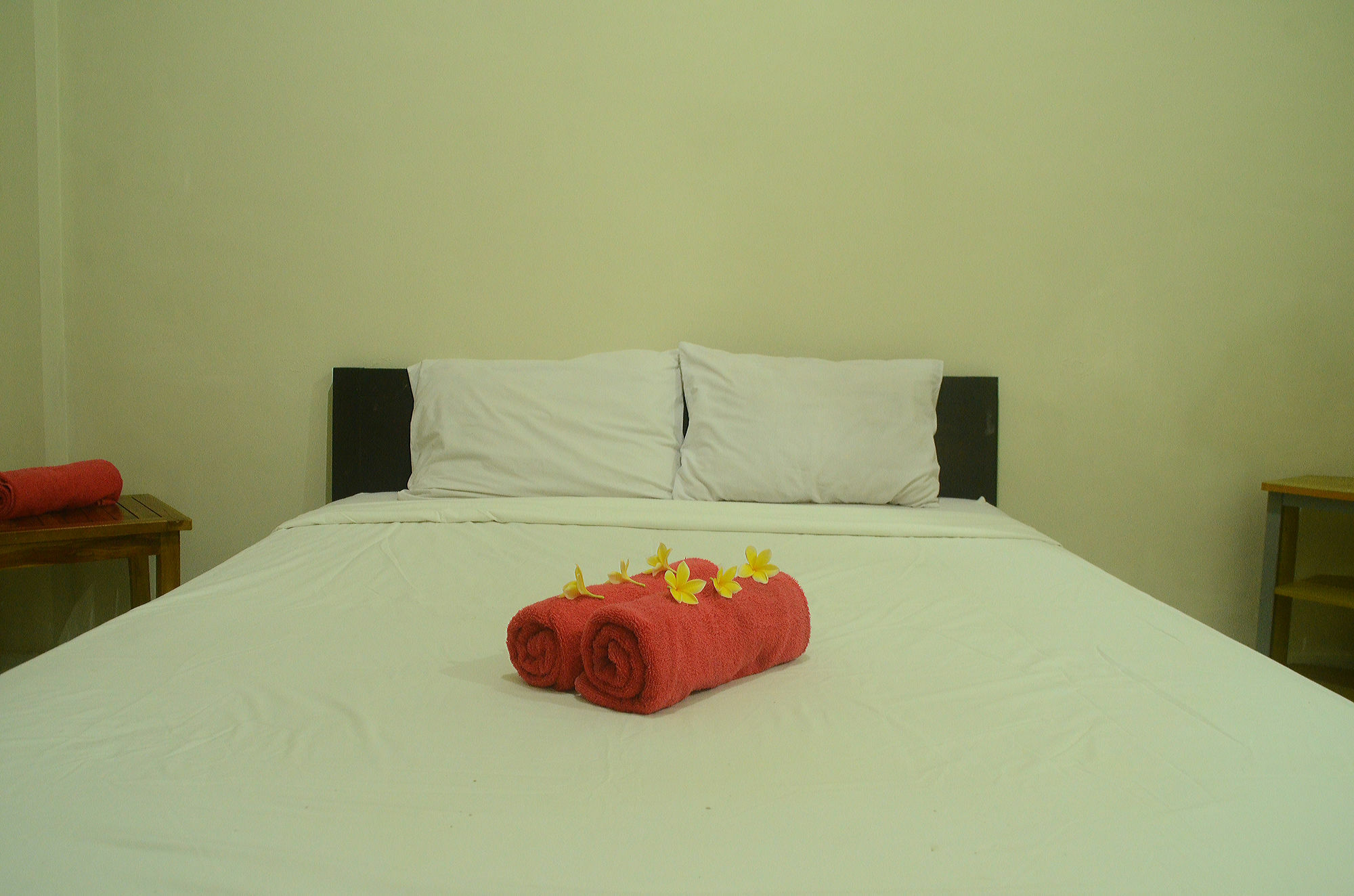 Budget Door Legian Inn Кута Екстериор снимка